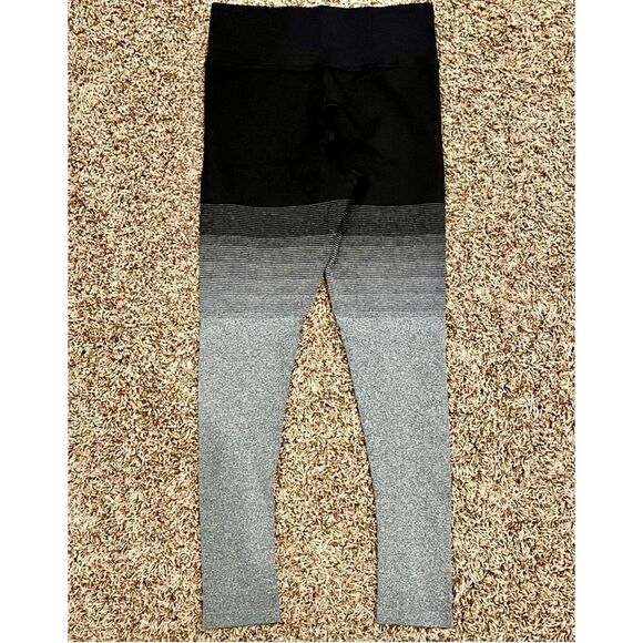 NUX NeW athletic leggings - size M black and gray ombré - Picture 5 of 8